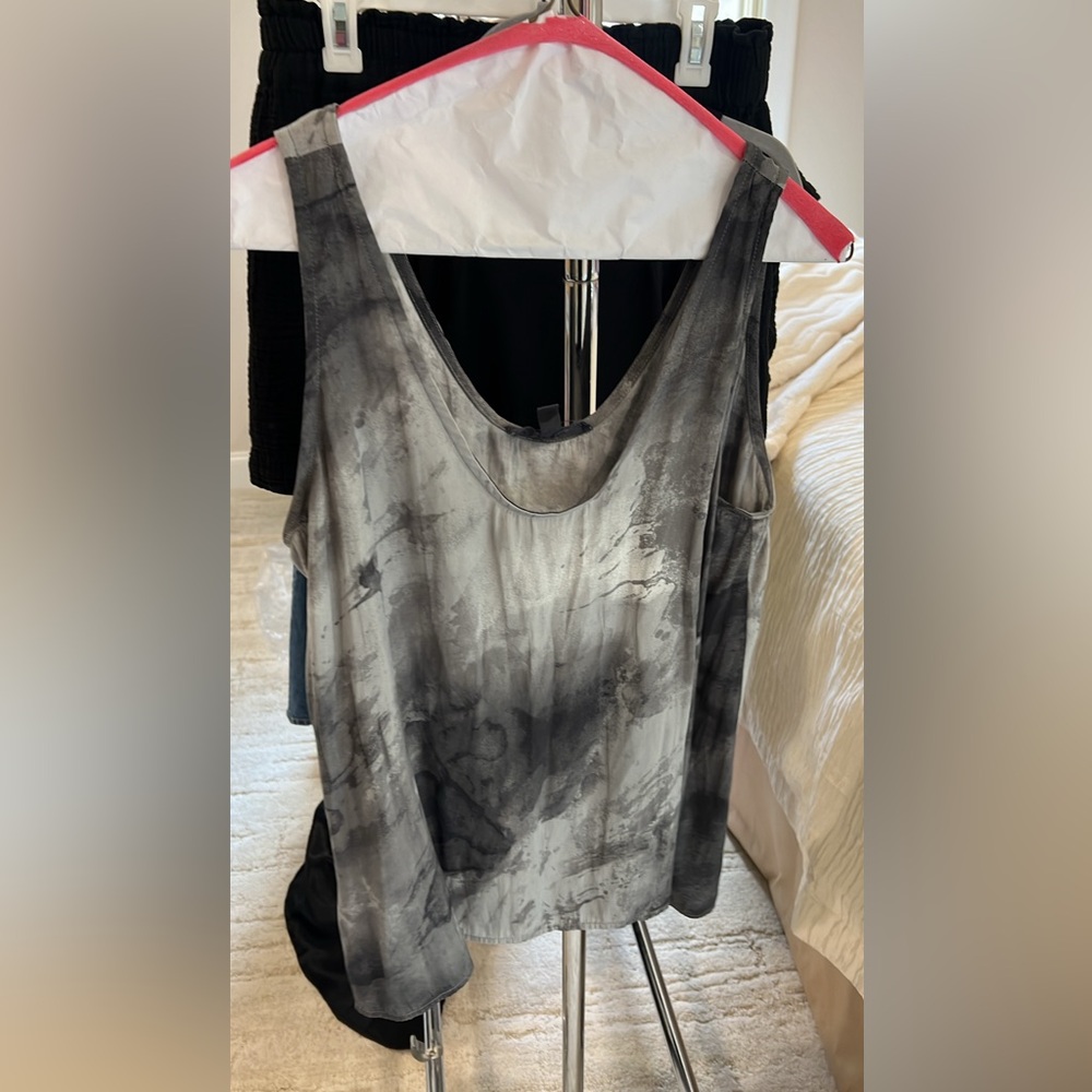 Grey tiedye tank